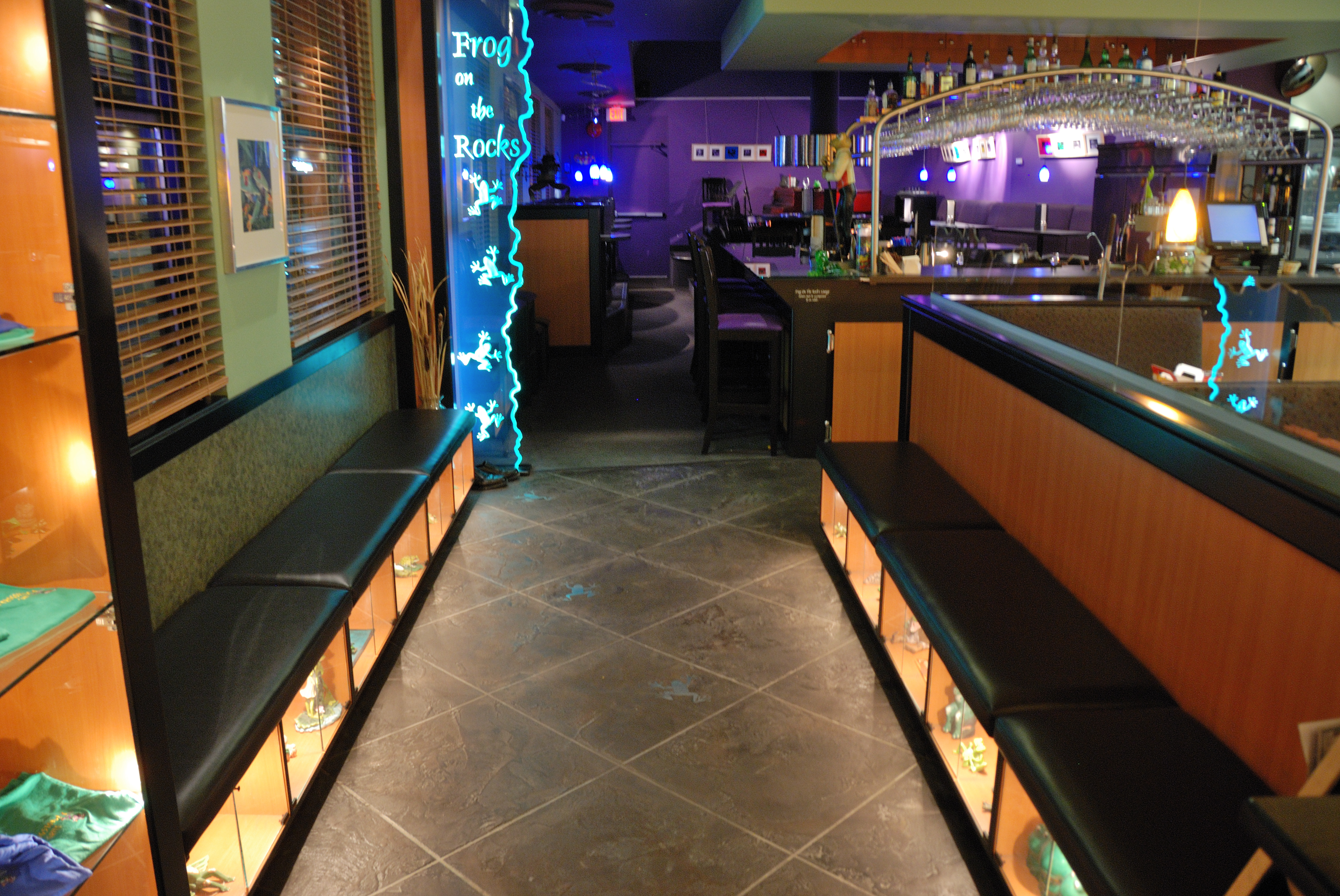 Residential kitchen with warm-tone StoneCraft flooring